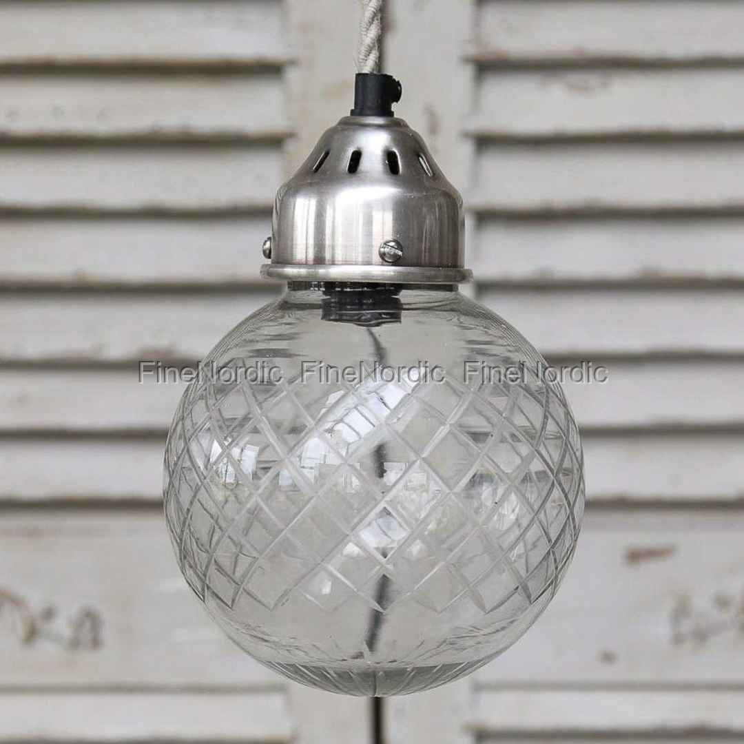 Chic Antique Lampe Kule med Slipinger Ø 15 cm Chic Antique Lampe med Perlekant Glas Handgjort