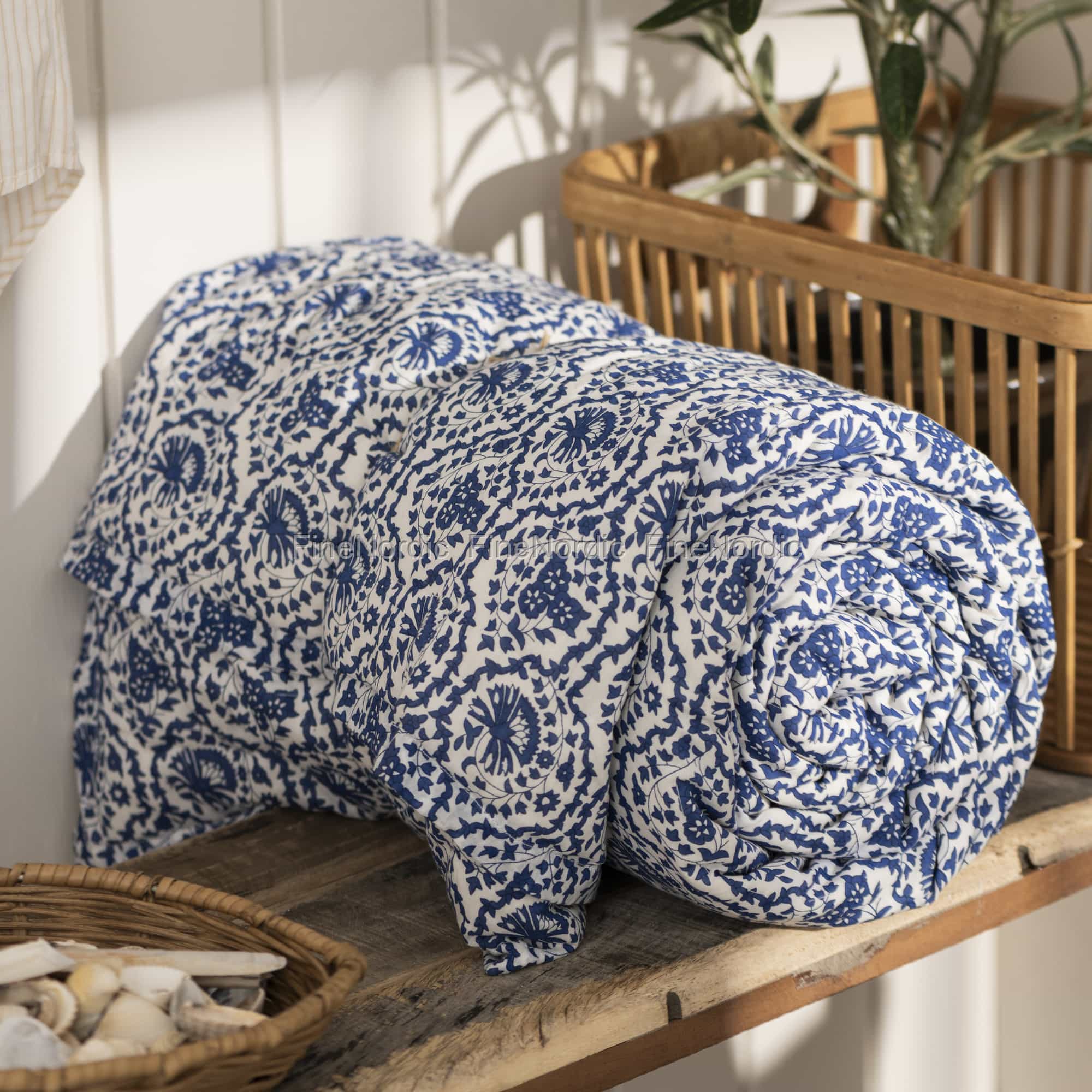 Plaid-quilt katoen blauw-naturel patroon 130×180 cm – Mahieu Wonen